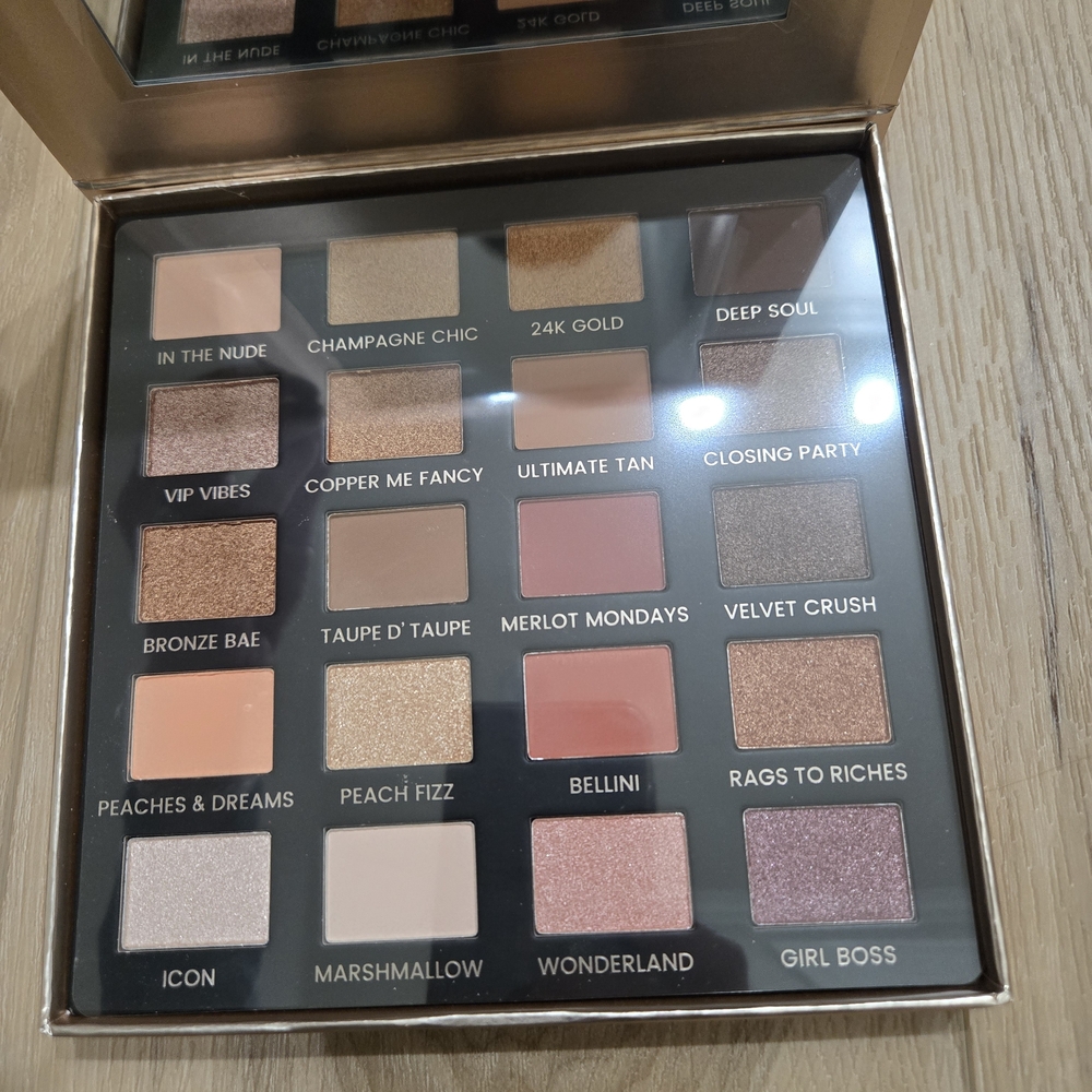 ICONIC London Eyeshadow Palette - Champagne, Gold & Deep Purple